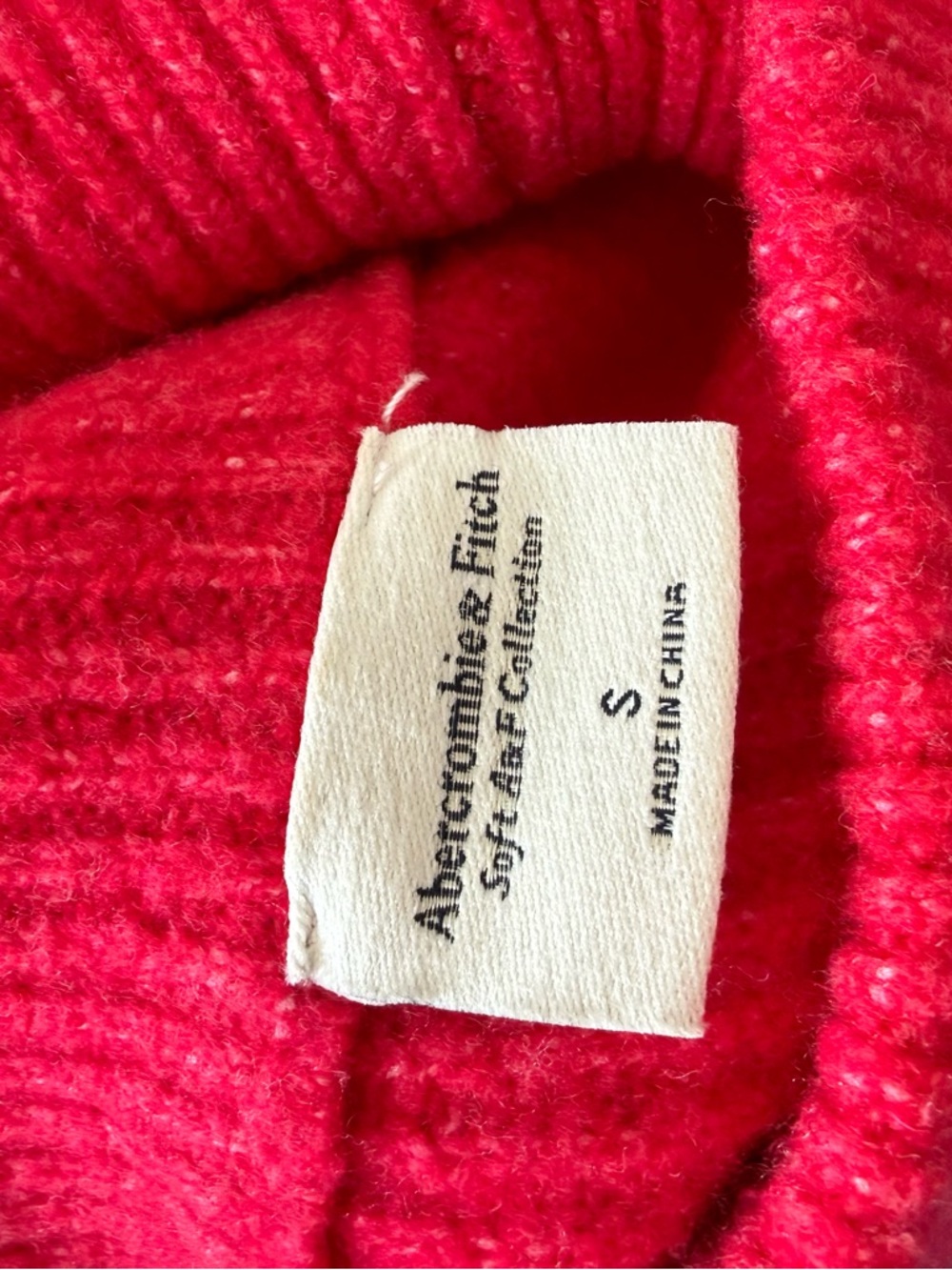 Abercrombie & Fitch Pink Turtleneck Sweater – Size S - Picture 3 of 3